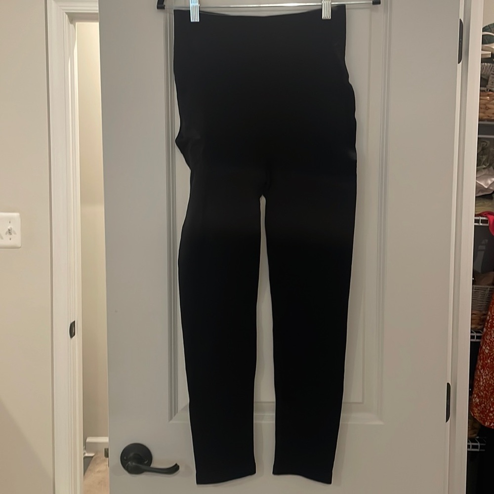 Time and Tru NBW maternity leggings